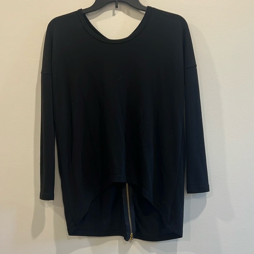 Lulus lightweight sweater-blouse